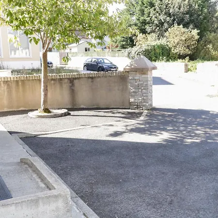 Owen Tucker View House