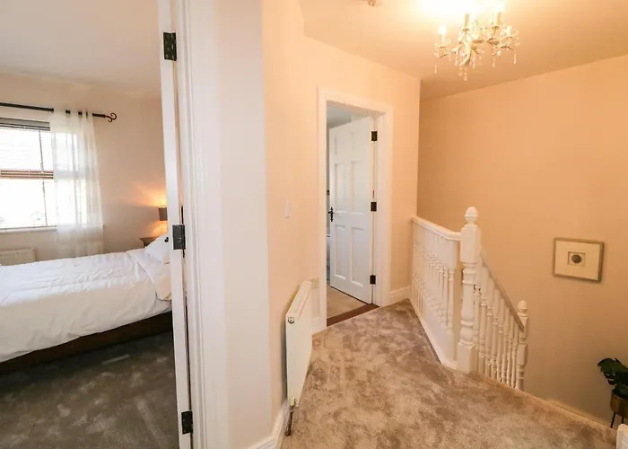 Owen Tucker View House *