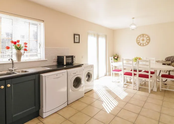 Owen Tucker View House * Ardara