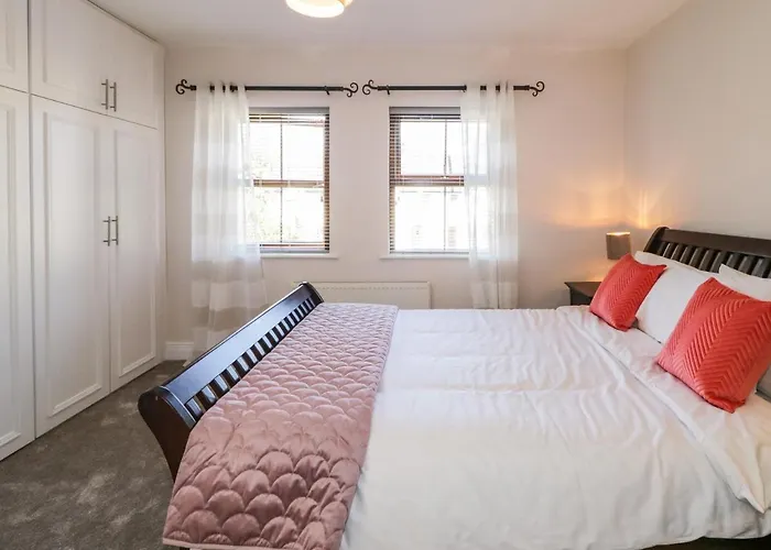 Owen Tucker View House *