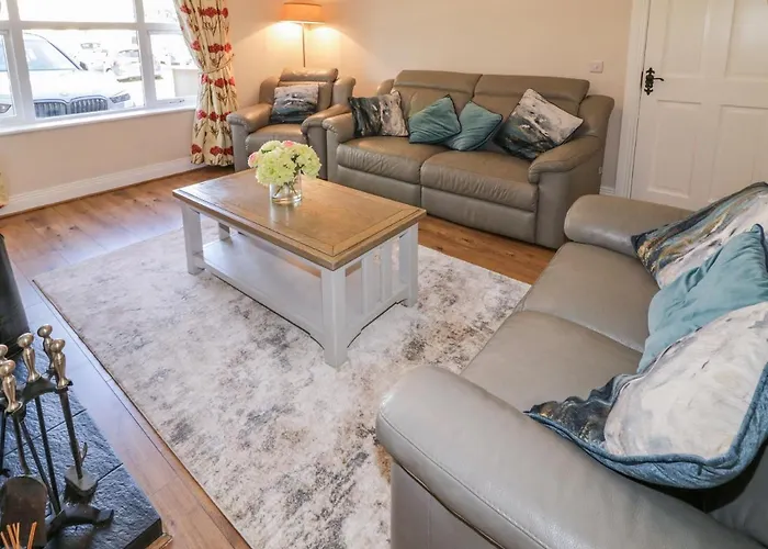 Owen Tucker View House